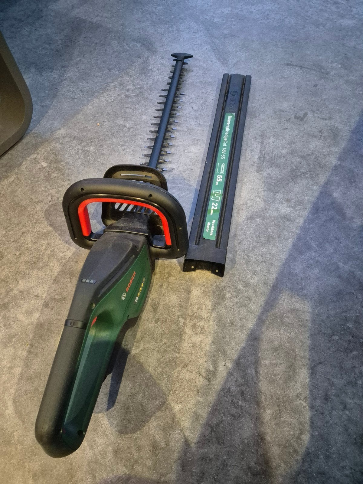Haagschaar Bosch UniversalHedgecut 18V-55, Tuin en Terras, Heggenscharen, Ophalen, Gebruikt, Accu, Bosch