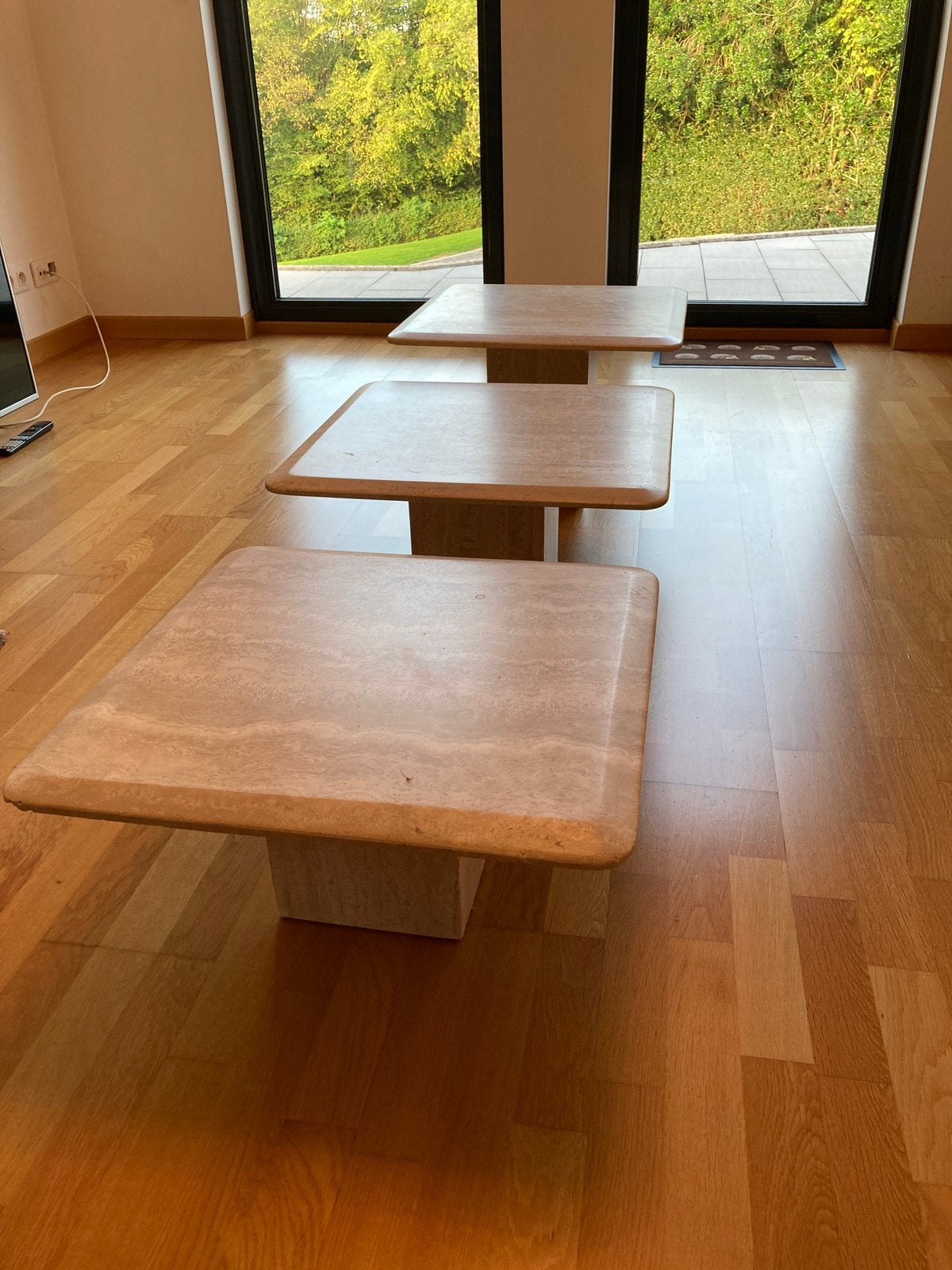 3 tables de salon en travertin, Maison & Meubles, 50 à 100 cm, Carré, Enlèvement, Utilisé