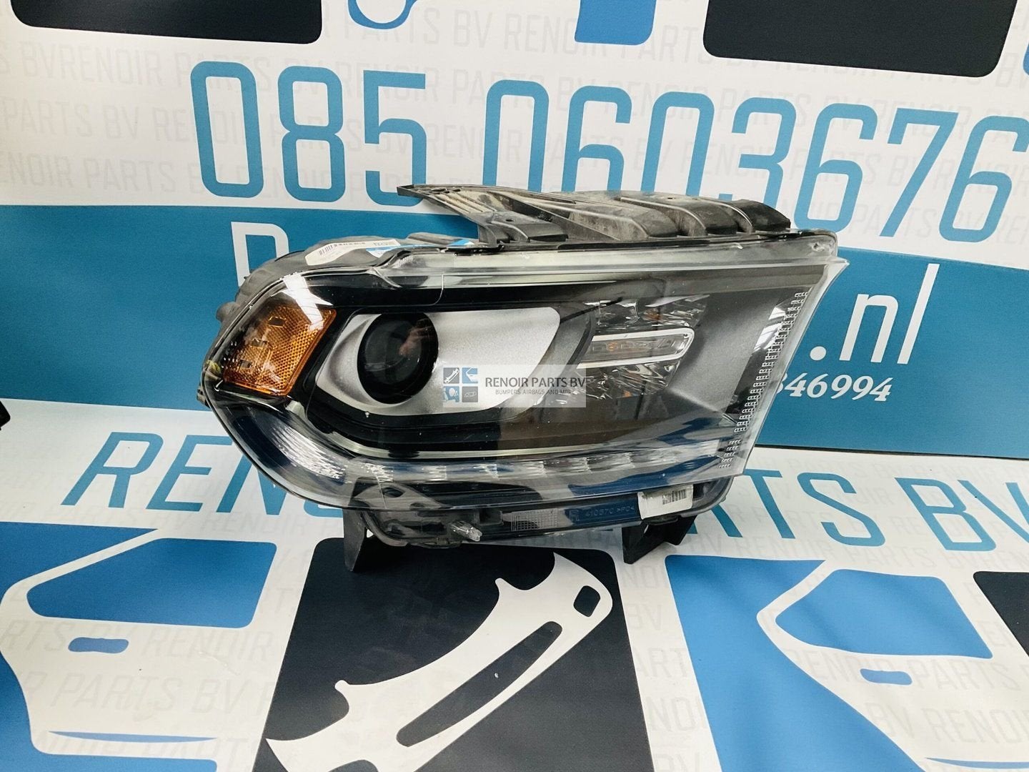 Koplamp Dodge Durango 2016-2020 Rechts Led 68261182AE Origin, -, Utilisé, -, Enlèvement ou Envoi