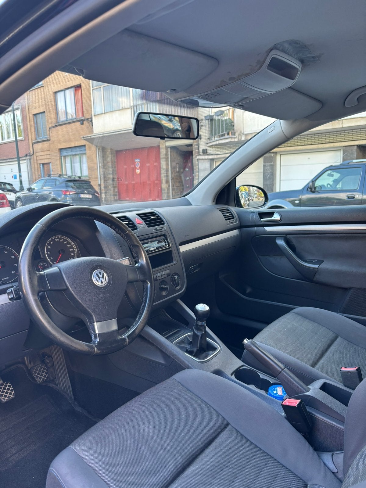 Golf V 230.000km, Auto's, Volkswagen, Voorwielaandrijving, Zwart, Zwart, 165 g/km