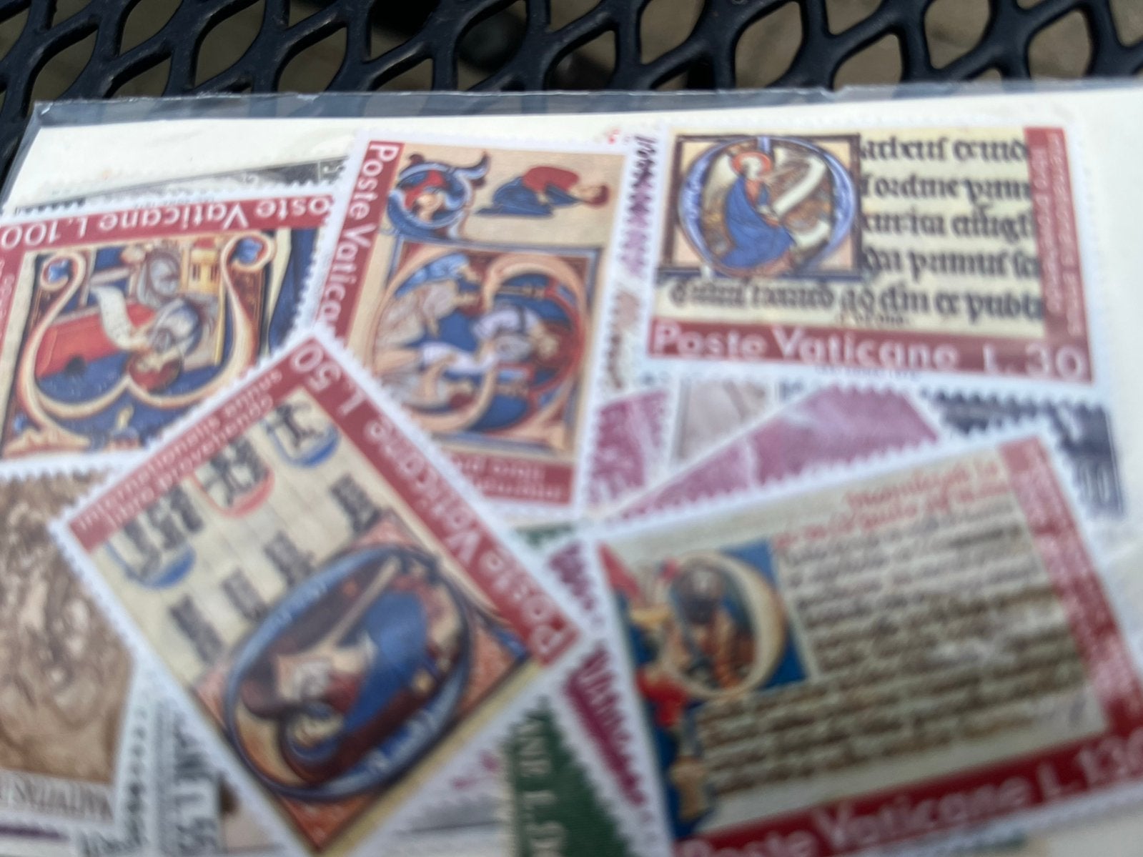 Postzegels, Verzenden