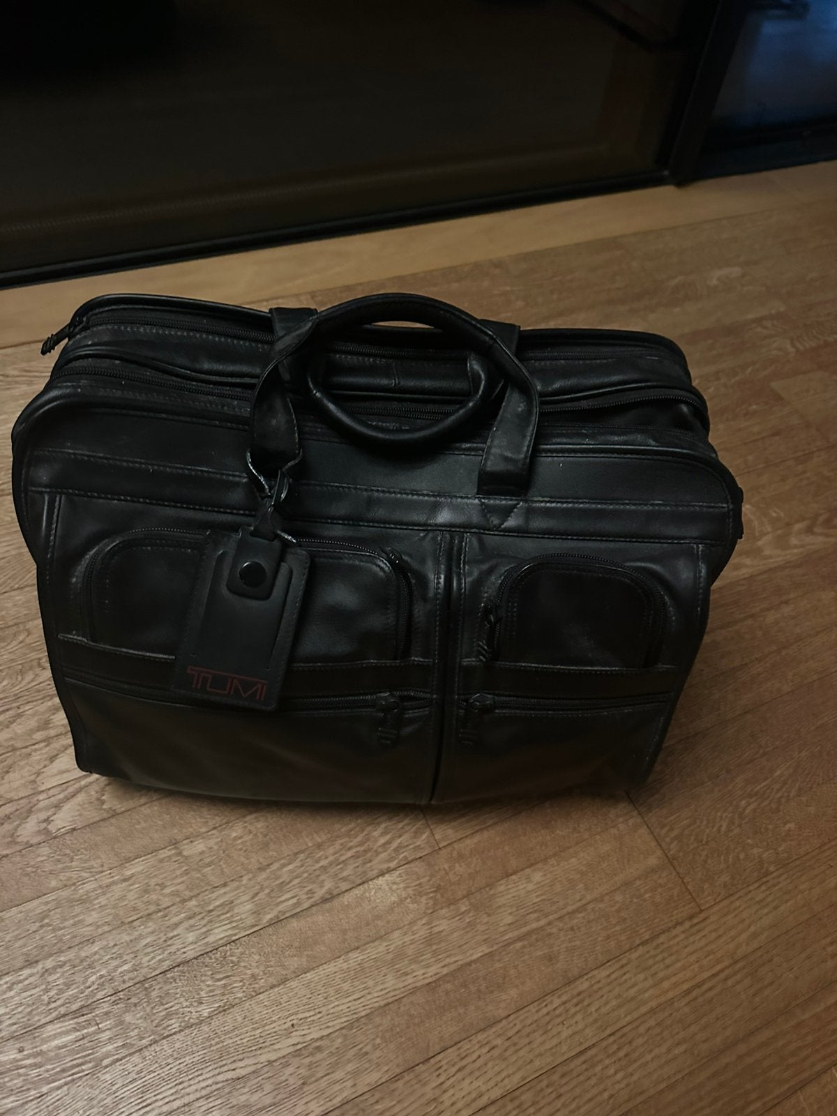 Aktetas, Ophalen, Gebruikt, Minder dan 30 cm, Zwart