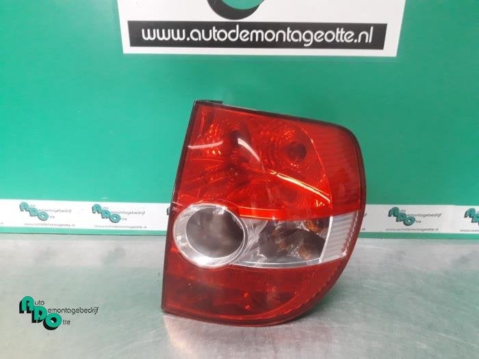 Feu arrière droit d'un Volkswagen Fox (Fox 05-), Volkswagen, -, 3 mois de garantie, Utilisé