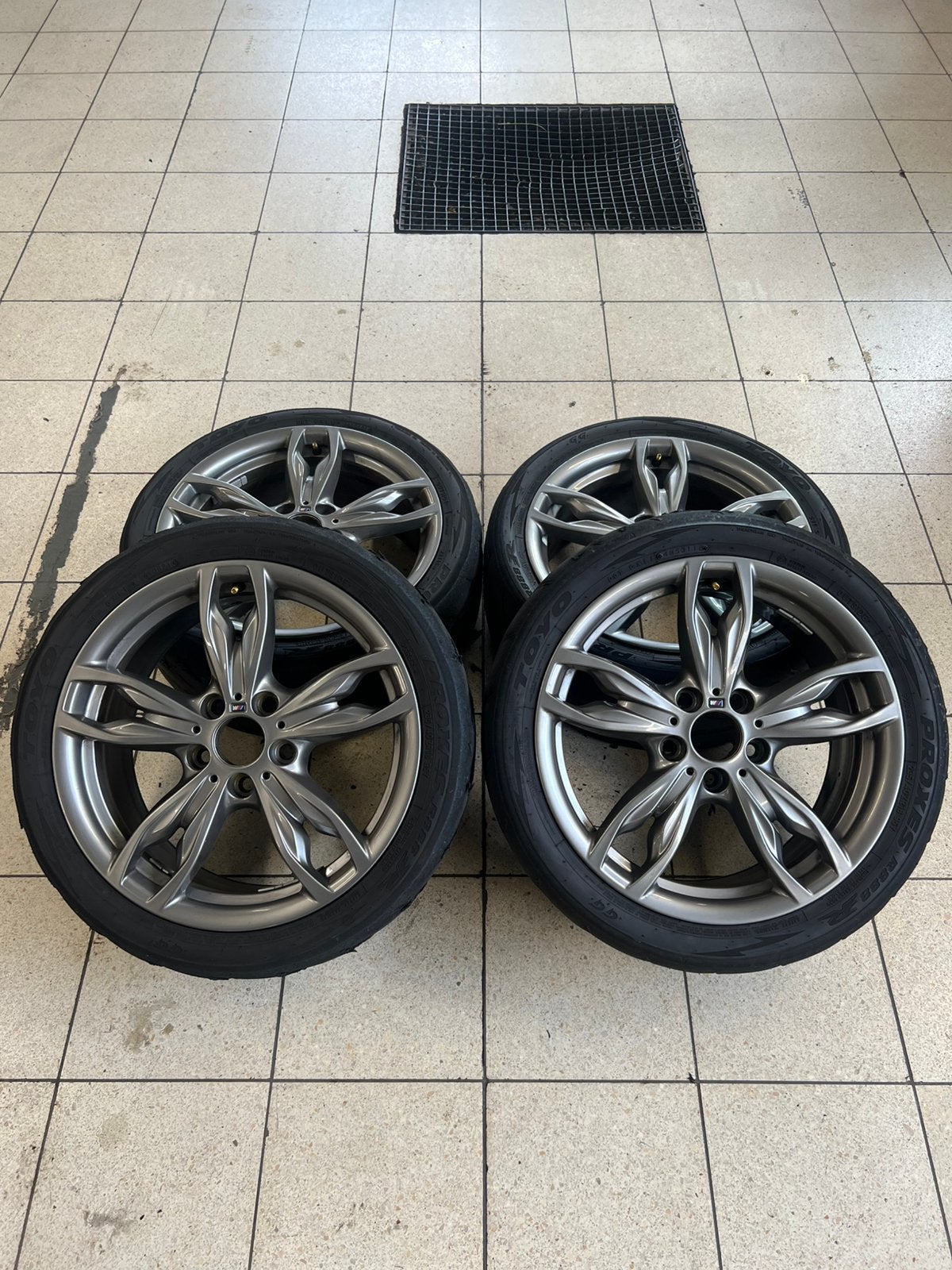 Jantes Bmw origine 135i xDrive, Autos : Pièces & Accessoires, Pneus et Jantes, Pneus été, 18 pouces, Enlèvement