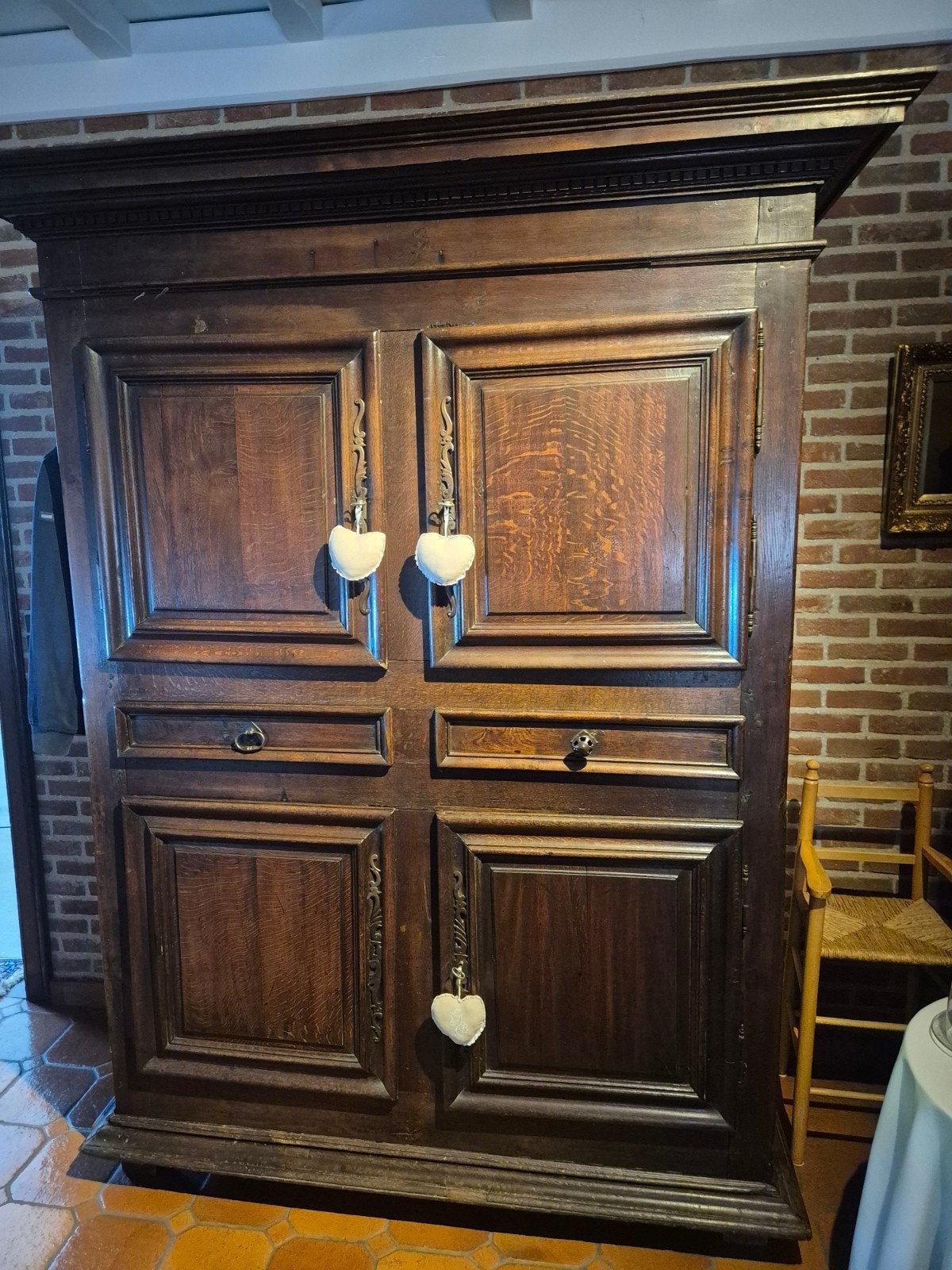 BUFFET ANCIEN, Enlèvement