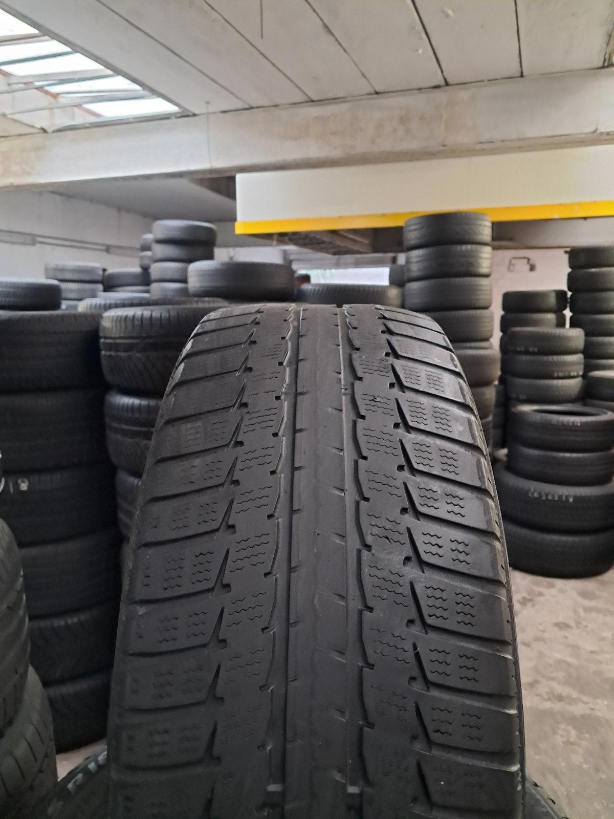 22555r18 225 55 r18 225/55/r18 FALKEN Hiver avec montage, Enlèvement ou Envoi