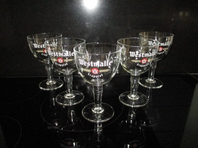 5 westmalle trapist glazen 33 cl met geslepen figuur in glas, Verzamelen, Ophalen of Verzenden, Gebruikt, Bierglas