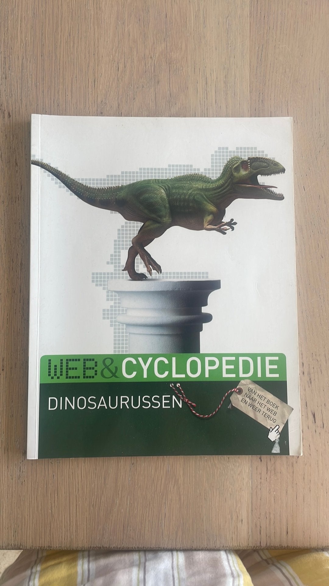 Web en cyclopedie dinosaurussen, Ophalen of Verzenden, Zo goed als nieuw