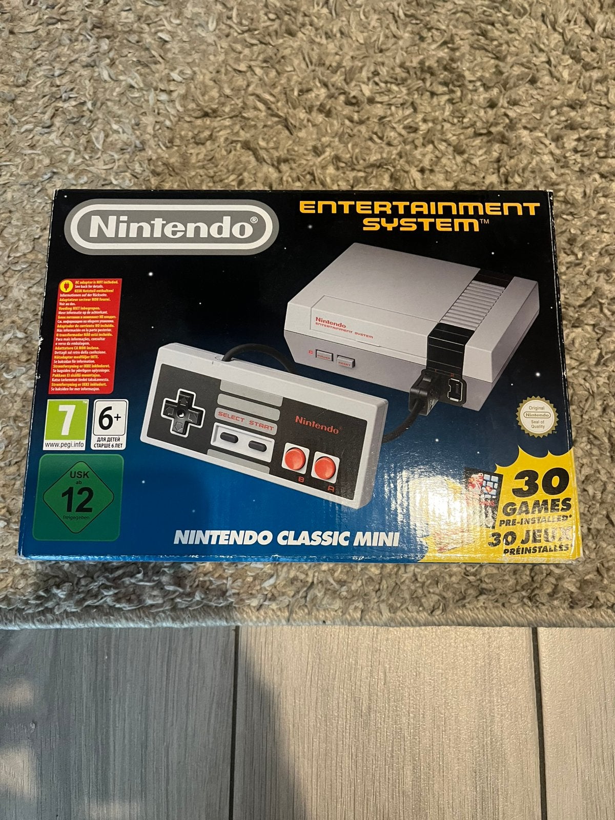 NES mini, Consoles de jeu & Jeux vidéo, Enlèvement, Comme neuf, Avec 2 manettes