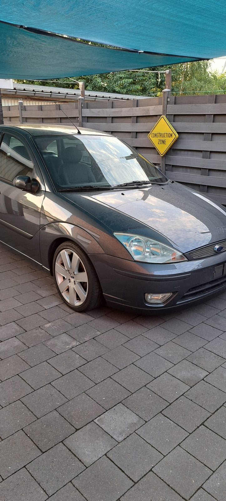 Ford focus francois duval wordt verkocht voor onderdelen, Focus, Argent ou Gris, Achat, 2 places