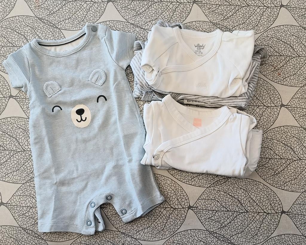 5 rompertjes en 1 pyjama, Enfants & Bébés, Vêtements de bébé | Taille 50, Enlèvement