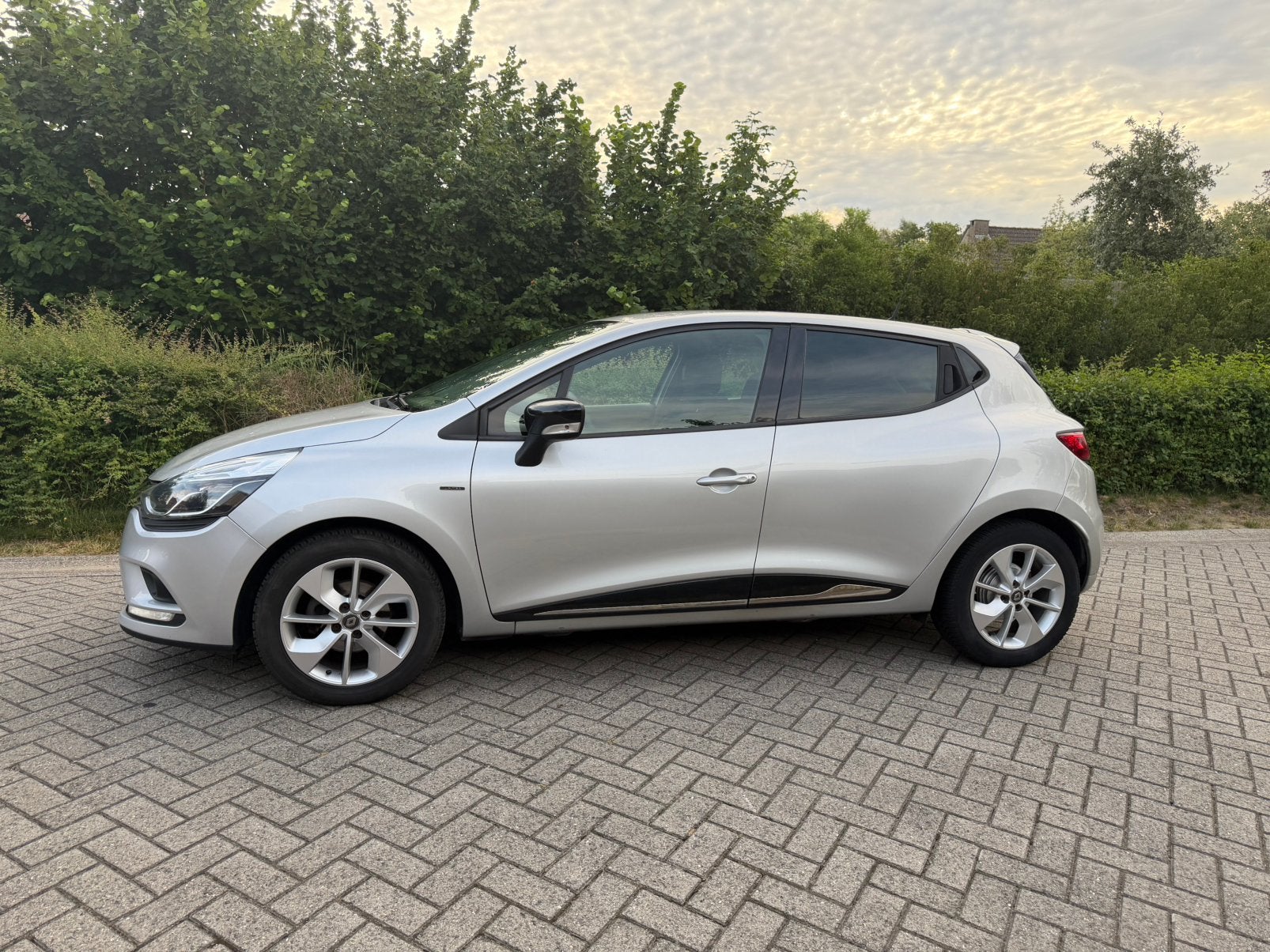 Renault Clio Limited turbo essence Euro6b, climatisati Navi, Autos, Achat, Euro 6, Entreprise, Boîte manuelle