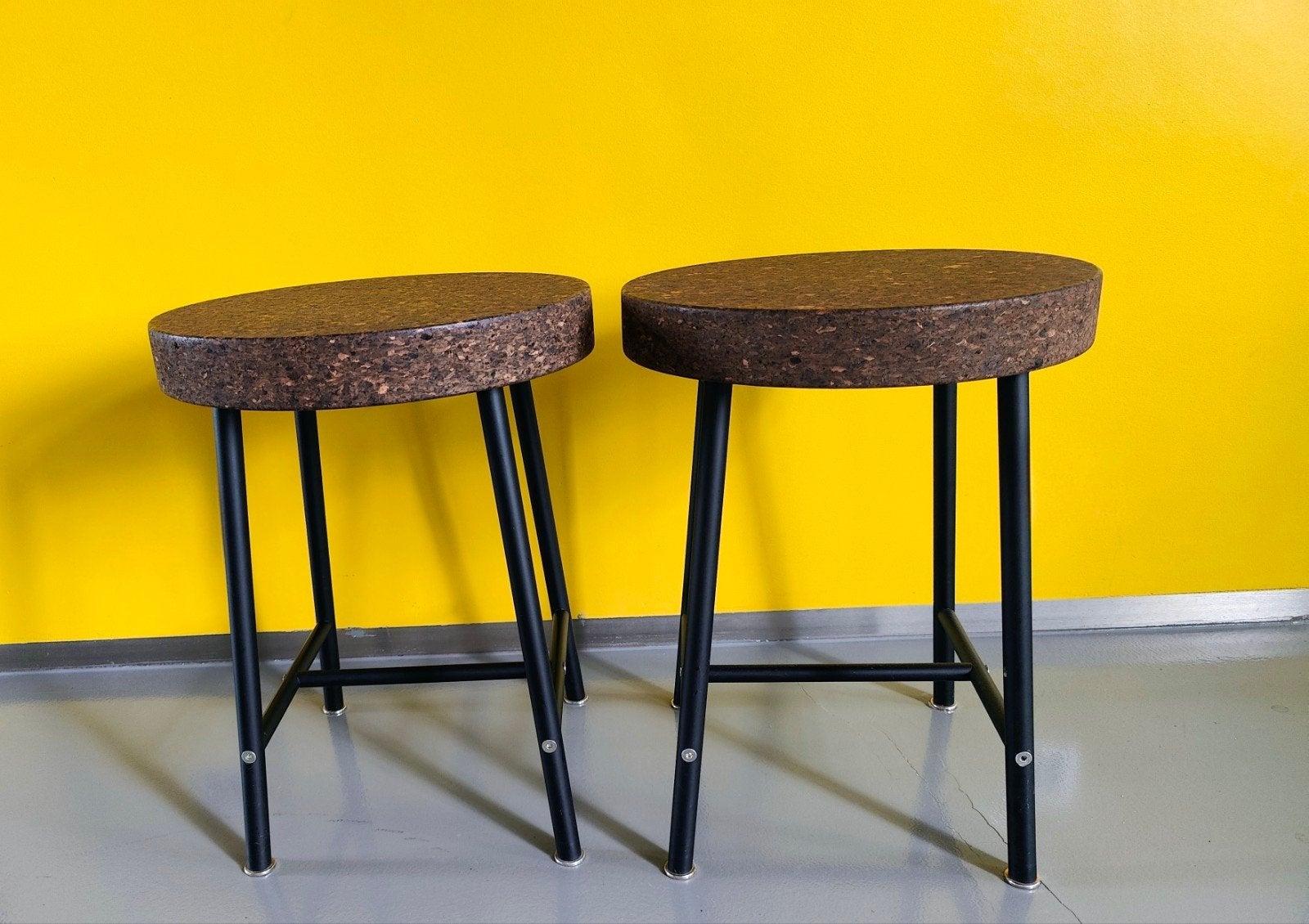 2 IKEA Sinnerlig design krukken – Ilse Crawford, Huis en Inrichting, Ophalen
