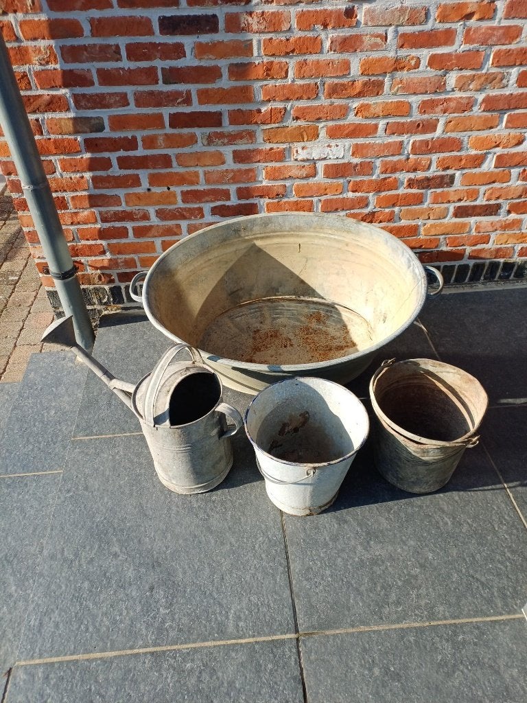 Oude zinken kuip, gieter en emmers – brocante lot, Antiek en Kunst, Ophalen