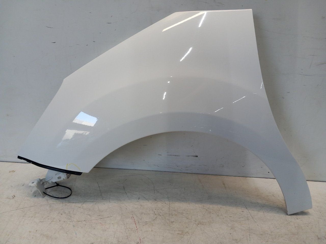 Spatbord links voor Citroën C3, Onderdelen@venauto.nl, Van der Ven Autorecycling B.V., Ettenseweg 76, 4706 PB Roosendaal, The Netherlands