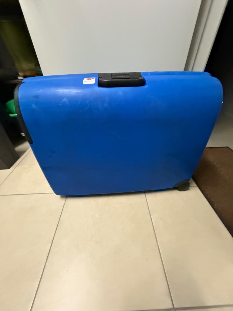Twee Reiskoffers, Ophalen of Verzenden, Gebruikt, Hard kunststof, Wieltjes