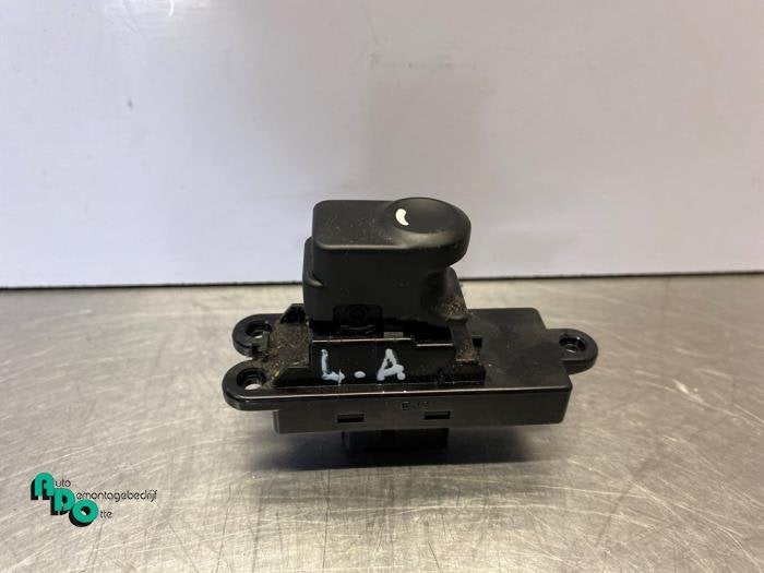 Commutateur vitre électrique d'un Hyundai I30 (I30 07-), Autos : Pièces & Accessoires, -, 3 mois de garantie, Utilisé, Hyundai