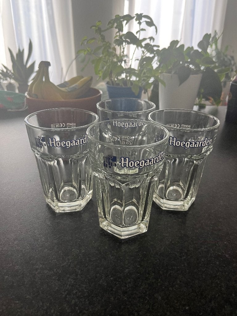 4 hoegaarden glazen, Ophalen, Zo goed als nieuw, Bierglas