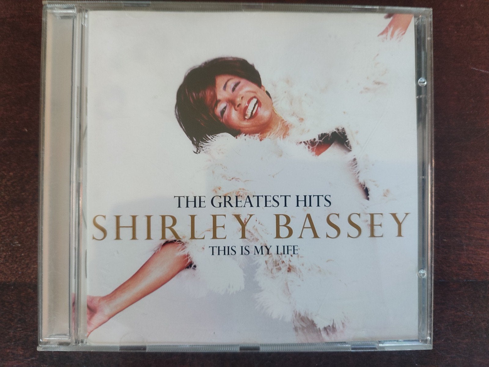 CD : SHIRLEY BASSEY - LES PLUS GRANDS SUCCÈS : C'EST MA VIE, Enlèvement ou Envoi, Comme neuf