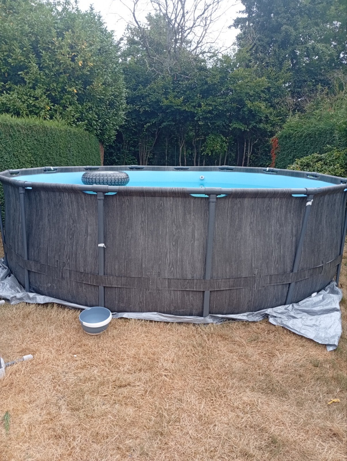 Gratis af te halen: Intex zwembad.
Het zwembad is gratis omd, Tuin en Terras, Ophalen