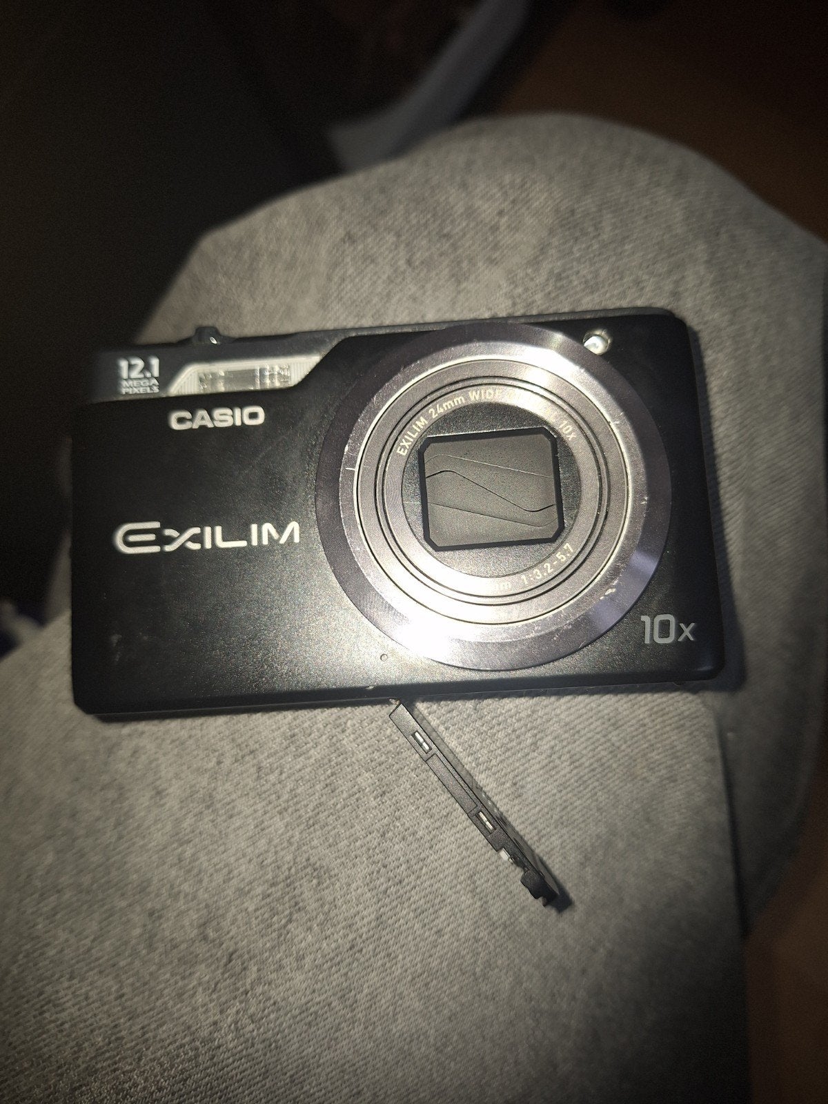 APN Appareil photo / Casio Exilim EX-H5 + batterie + chargeu, Audio, Tv en Foto, Ingebouwde flitser, Casio, Gebruikt, Accu