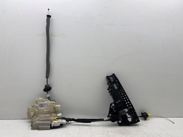 Serrure portière mécanique 4portes avant droite d'un Audi, -, 3 mois de garantie, Audi, Utilisé