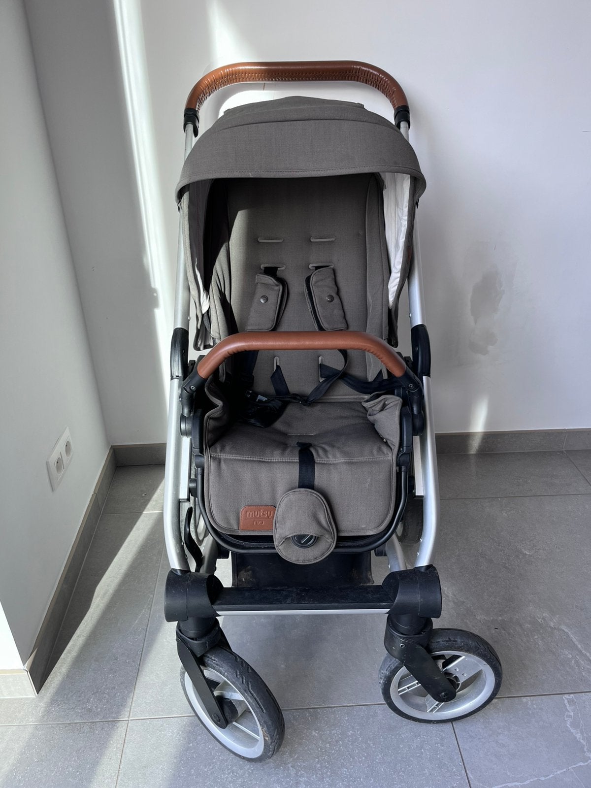 Mutsy complete kinderwagen, Ophalen, Gebruikt, Regenhoes
