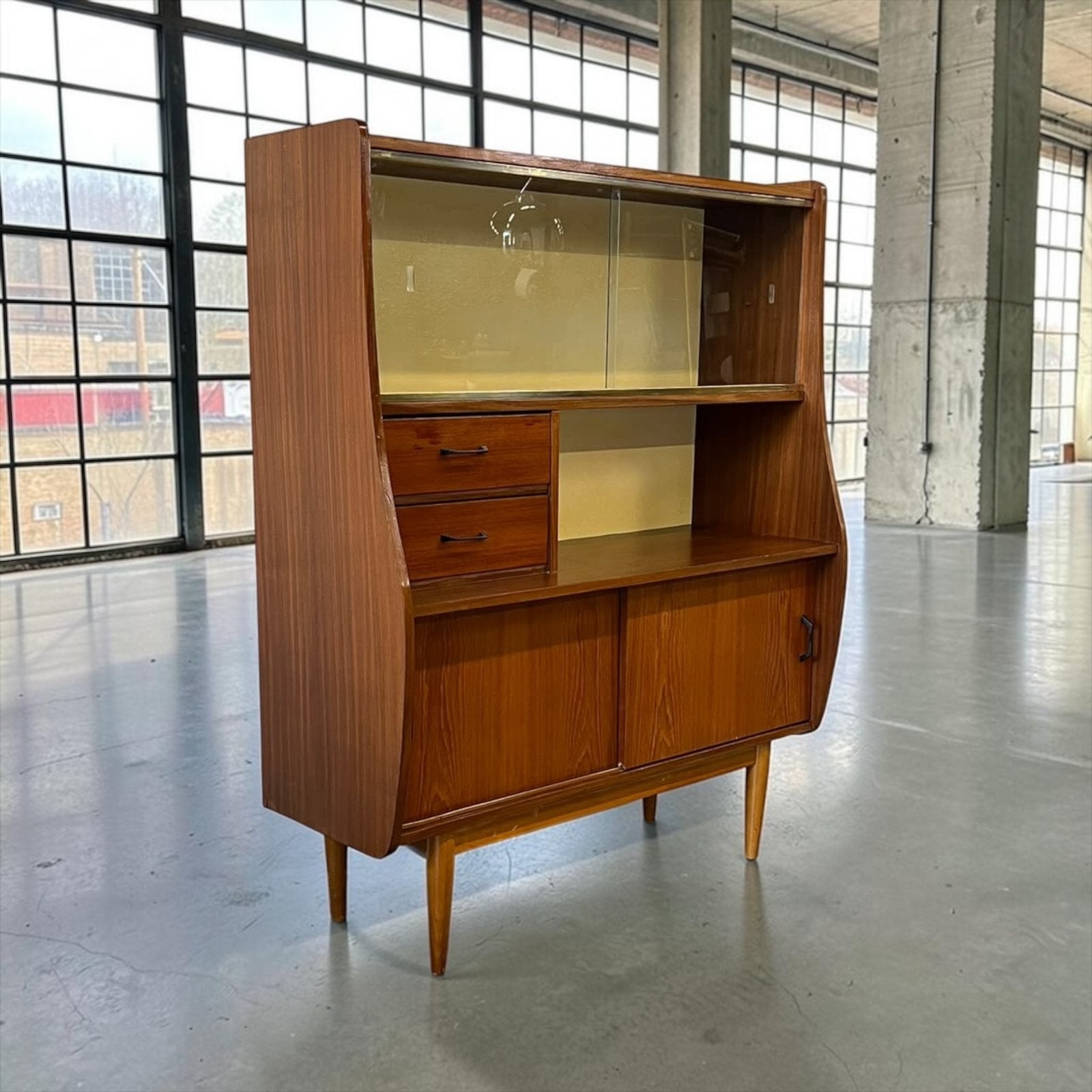 Vintage houten vitrine / barkast / wandmeubel, Ophalen of Verzenden, Zo goed als nieuw
