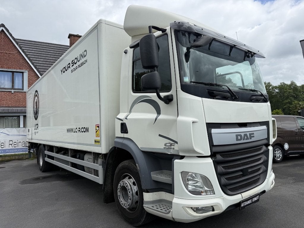 DAF CF 290 FA, 2017, 479.000km, Euro 6 Bak + Klep Dhollandia, Auto's, Vrachtwagens, Automaat, Euro 6, Wit, Bedrijf