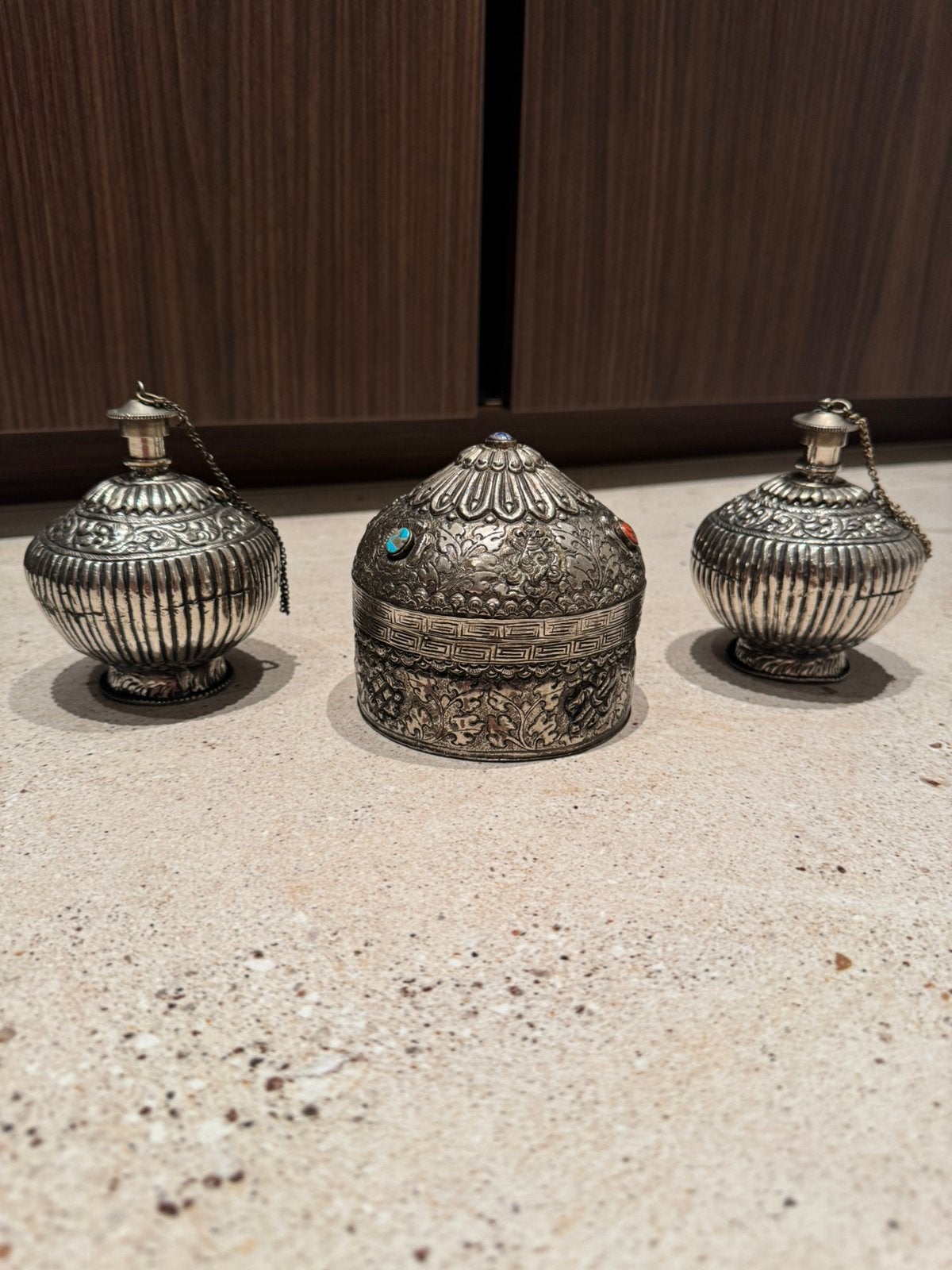 Oud decoratie, Ophalen