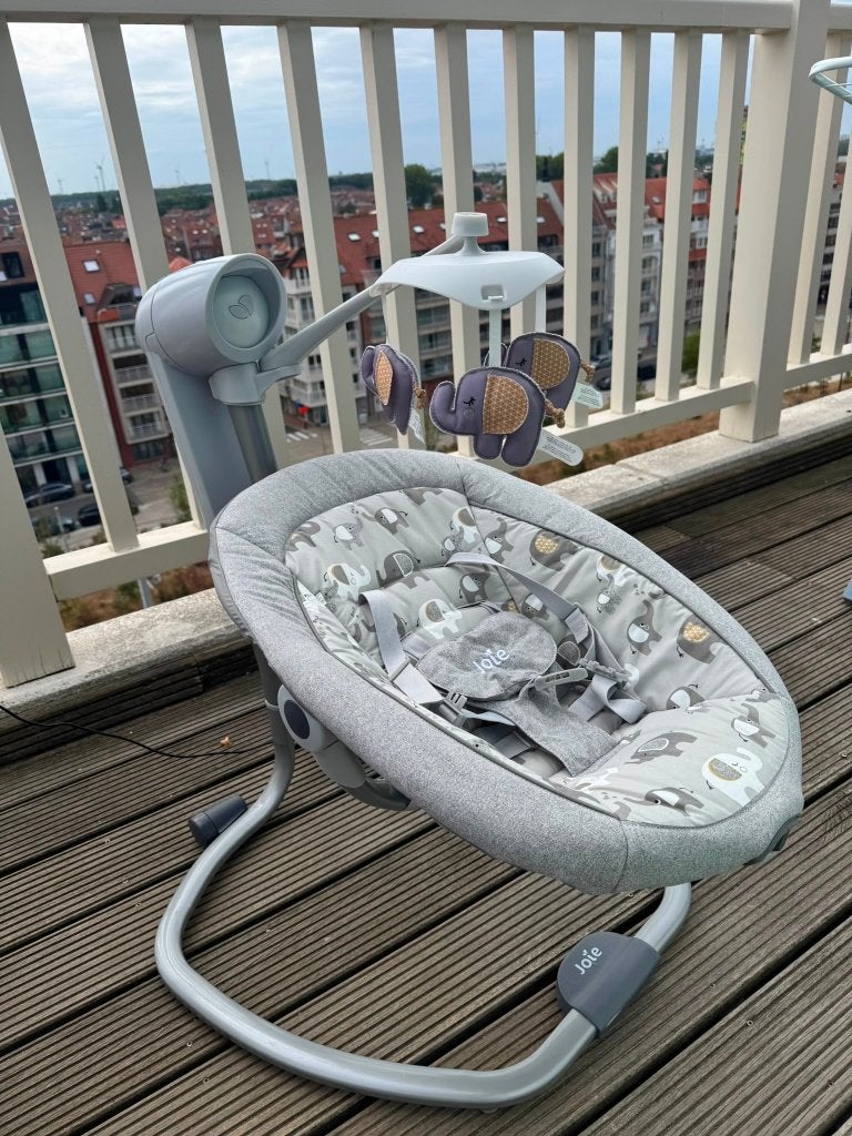 joie serina swivel (elephant duo), Kinderen en Baby's, Overige merken, Schommelstoel, Zo goed als nieuw, Met gordel(s) of riempje(s)