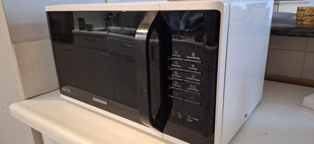 Four à micro-ondes Samsung, Enlèvement, Utilisé, 45 à 60 cm, Four