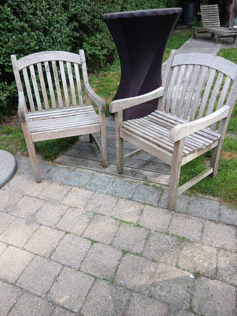 2 mooie tuinstoelen met armleuningen in teak., Ophalen