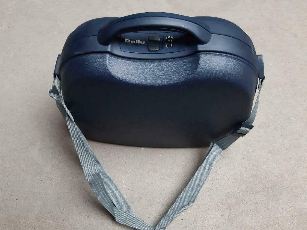 Beautycase Daily Donkerblauw - ongebruikt, Blauw, Met slot, Nieuw, Ophalen of Verzenden