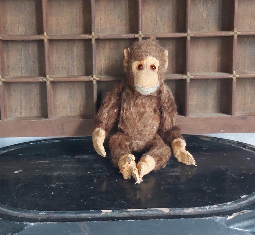 Vintage zitten pluche aapje / chimpansee (Steiff ?), Ophalen of Verzenden