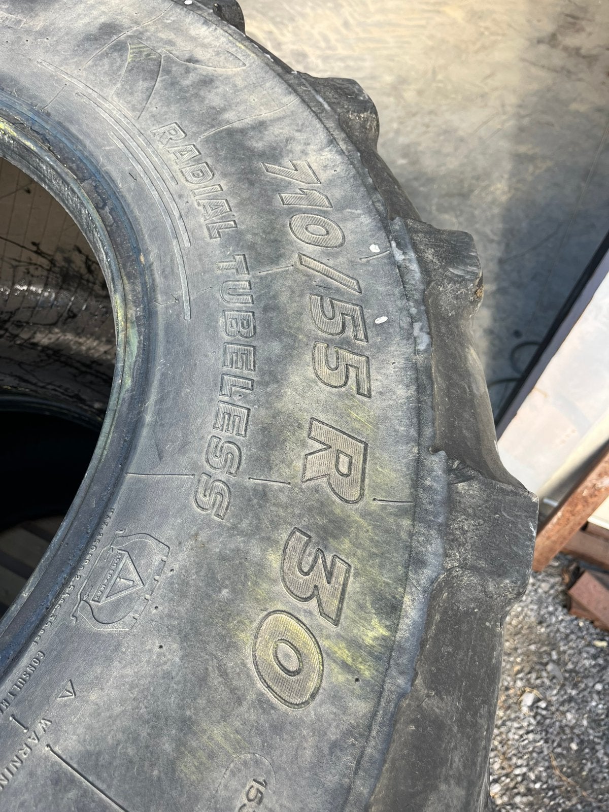 Michelin 710/55r30, Articles professionnels, Enlèvement