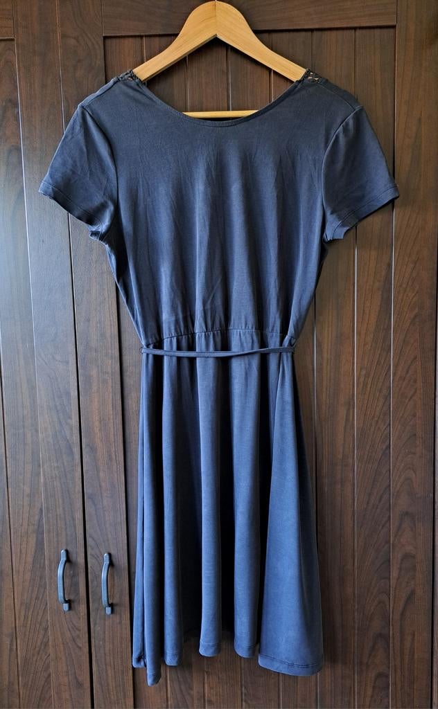 Mooie zomerjurk van Only maat M, Maat 38/40 (M), Only, Zwart, Ophalen of Verzenden