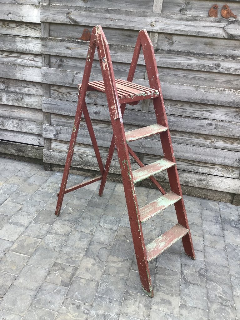 Houten trapladder, Ophalen, Gebruikt