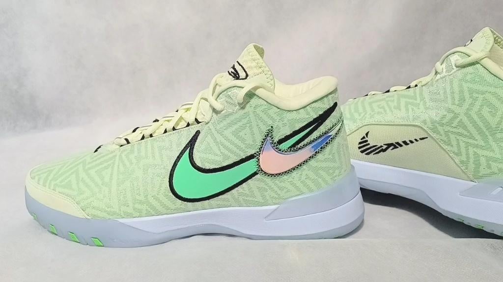 Nike Lebron NXXT Genius - Maat 47 - Nieuw - #53#, Vêtements | Hommes, Chaussures, Neuf, Enlèvement ou Envoi, Autres couleurs, Nike