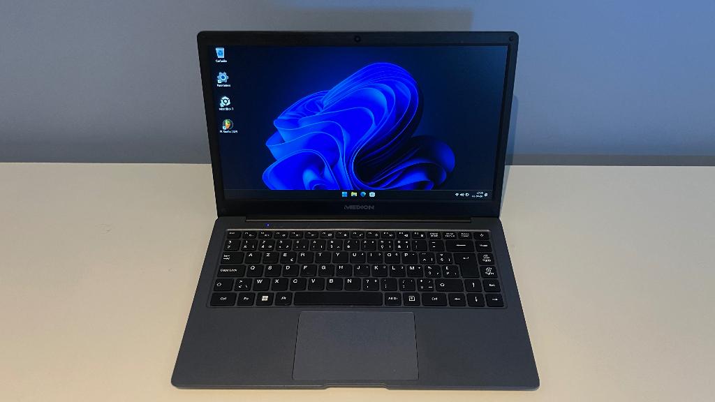 PC portable | Medion Notebook E14223, 13 pouces, Medion, Moins de 2 Ghz, Utilisé