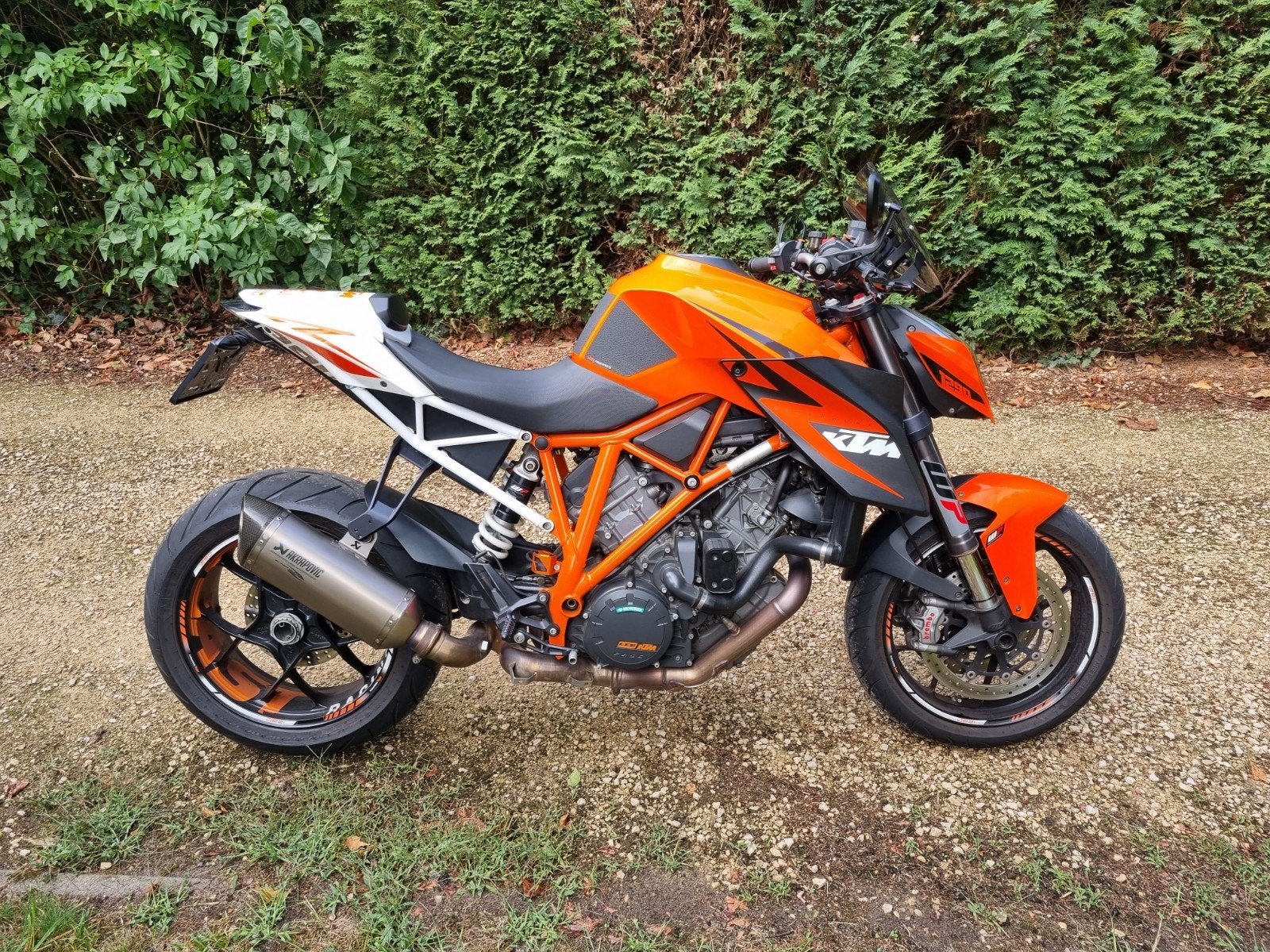 KTM Superduke R 1290, Permis Moto A, 1299 cm³, Plus de 35 kW, 2 cylindres
