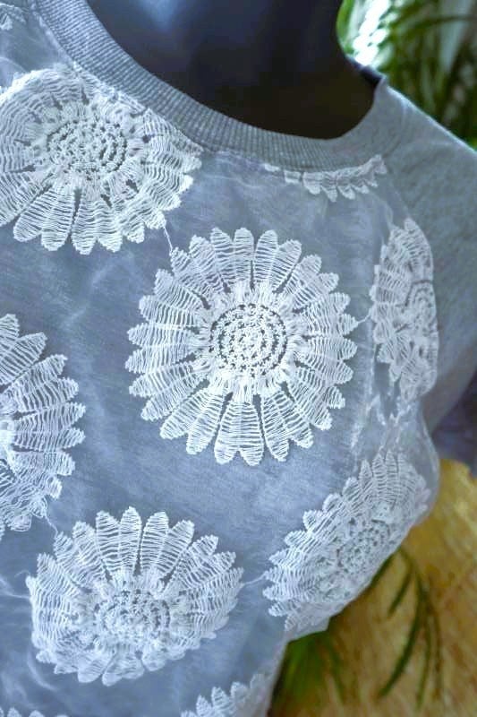 bijzonder creatief retro T-shirt, Kleding | Dames, T-shirts, Maat 38/40 (M), Ophalen of Verzenden, Grijs, Gedragen