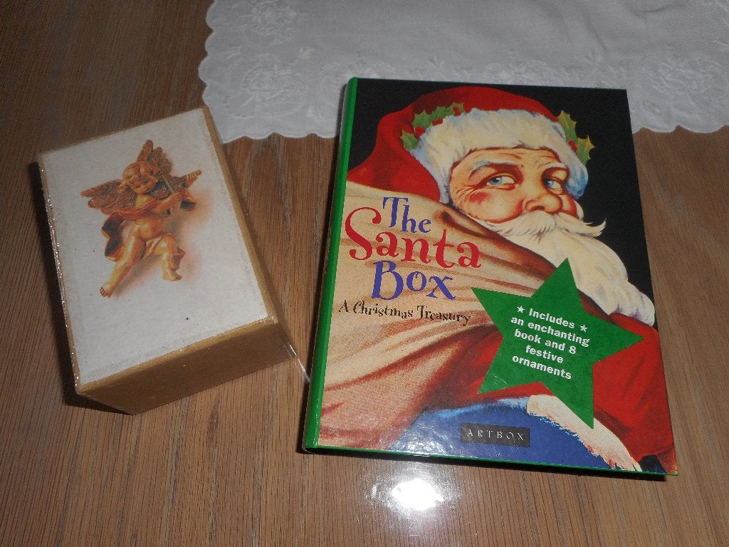 kerstboek met 8 versieringen in en een doosje met engel op, Divers, Enlèvement ou Envoi, Neuf
