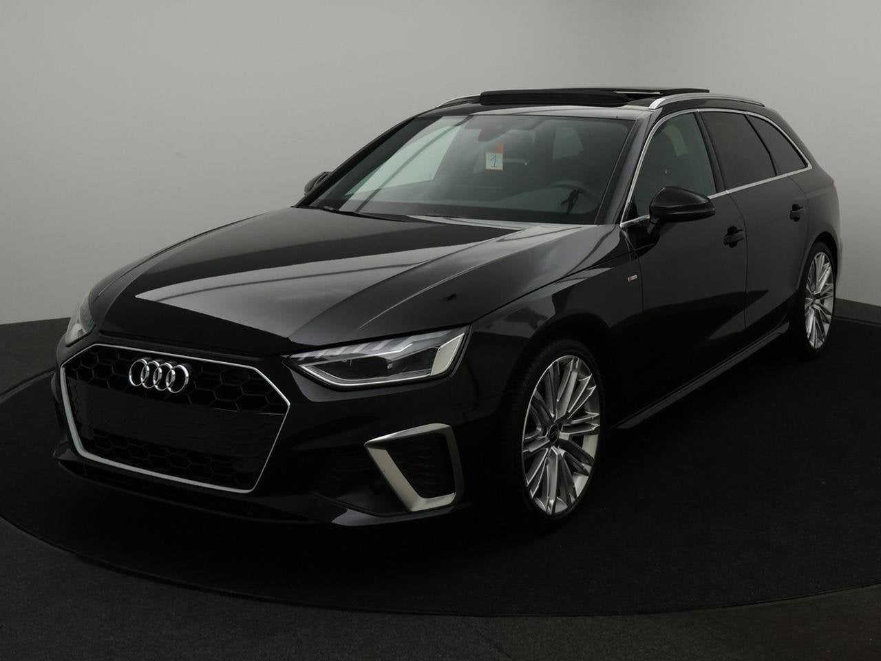Audi A4 Avant 35 TFSI Prestige Edition *AUTOMAAT*PANO*LEDER*, Automaat, A4, Zwart, Break