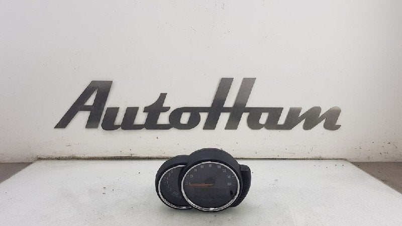 COCKPIT Mini Mini (F55) (01-2013/10-2017), Gebruikt, Mini, Petuelring 130
80809  München, DE, Bayerische Motoren Werke AG
