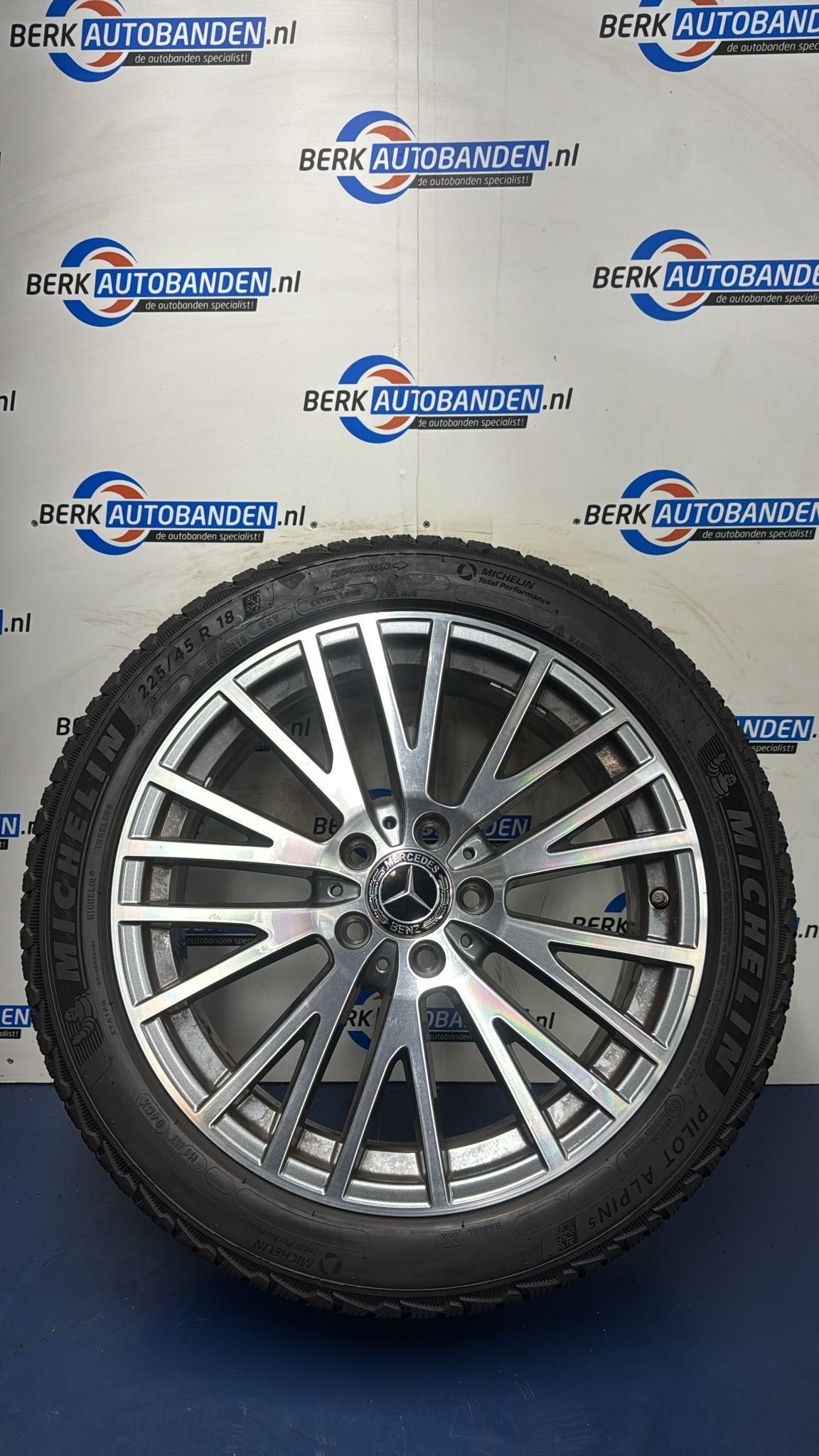 Originele Mercedes winterset 18 inch 5x112 66.6 ET49 7.5J (W, Pneus et Jantes, Pneus hiver, Véhicule de tourisme, -