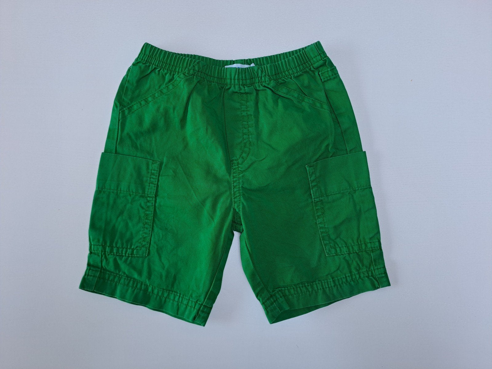 Taille 18 m Short vert avec ceinture élastique et poches, Pantalon, Garçon, Enlèvement ou Envoi, Utilisé