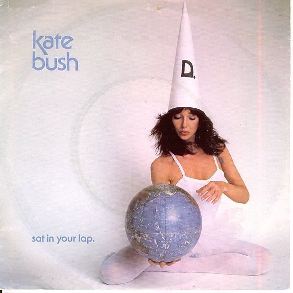 kate bush, Enlèvement ou Envoi