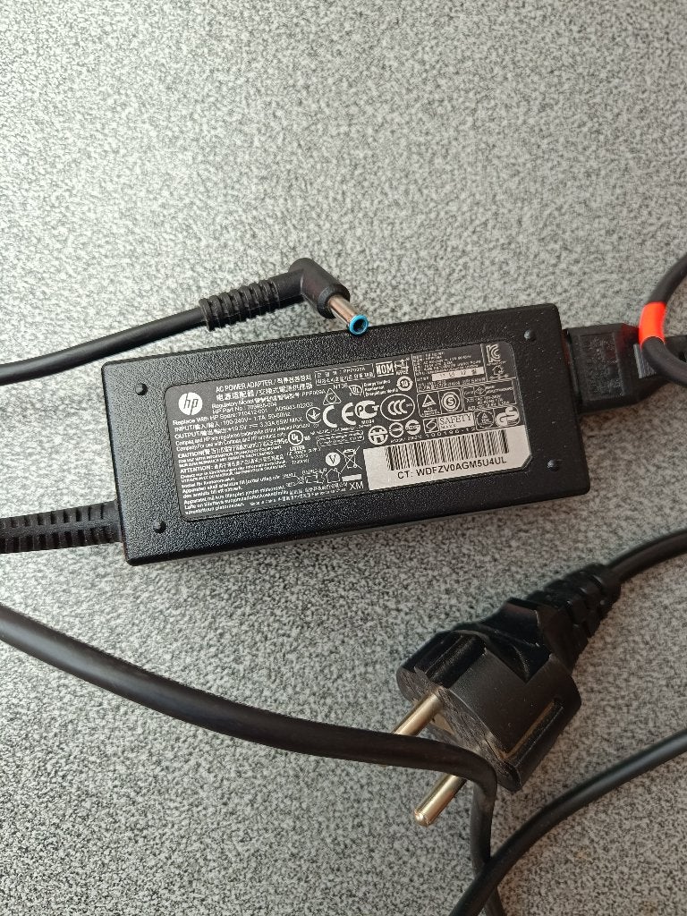 HP Laptop oplader 65 watt (kleine ronde kop), Computers en Software, Laptop-opladers, Ophalen, Gebruikt, HP