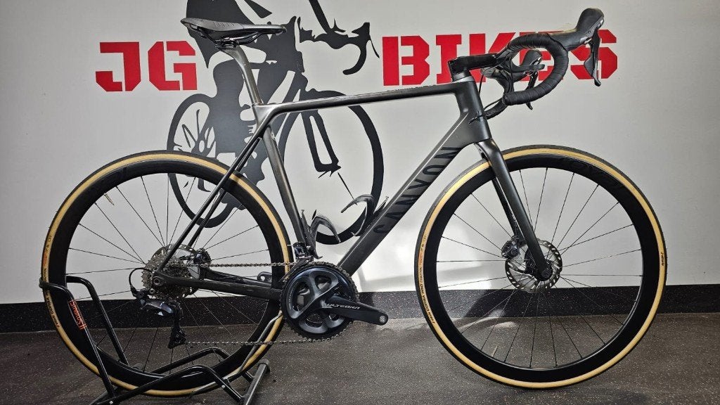 Vélo de route Canyon Ultimate CF SL 8.0 disc + roues carbone, Enlèvement, Comme neuf
